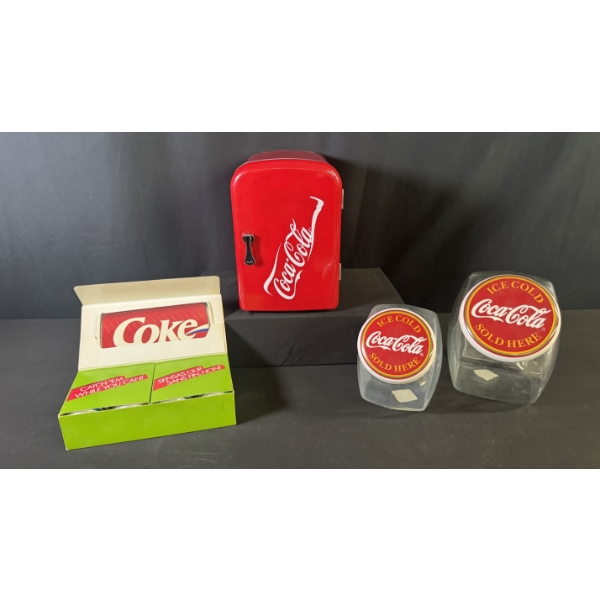 COCA-COLA 4L MINI FRIDGE , COOKIE JARS & 90's COKE POP ART BANK SET
