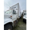 Image 2 : 1999 International 7 Ton 32' Box Truck *Located in NANAIMO, BC