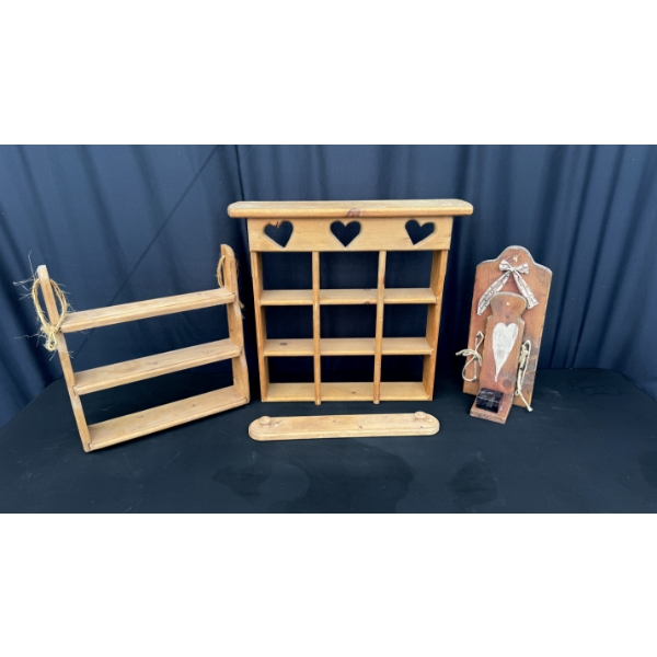 SMALL WOODEN SHELF SET