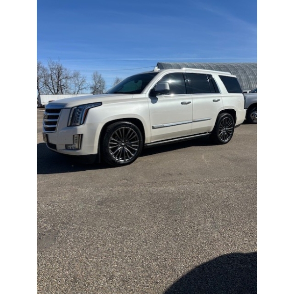 2015 CADILLAC ESCALADE SUV