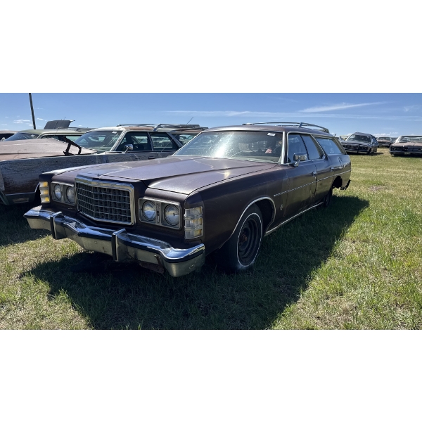 1976 FORD LTD STATION WAGON 