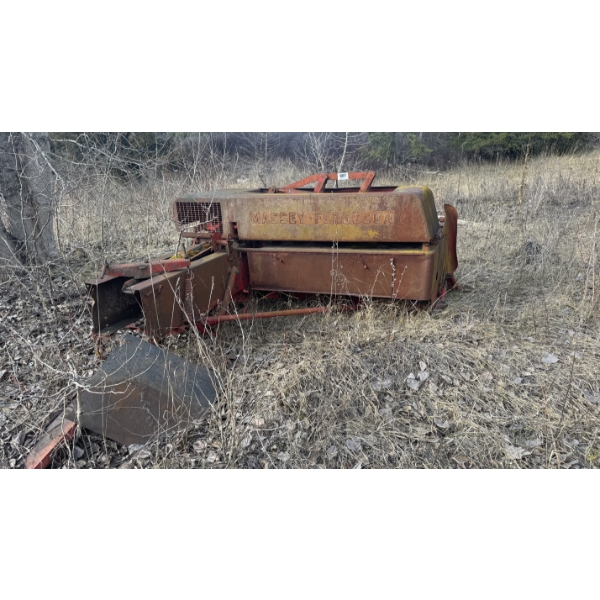 Massey Ferguson 10 Round Bailer