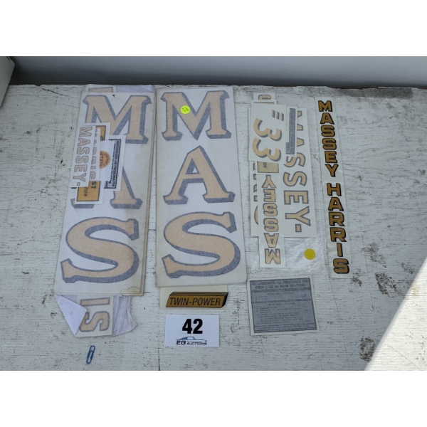 MASSEY-HARRIS 33/TWIN POWER DECALS