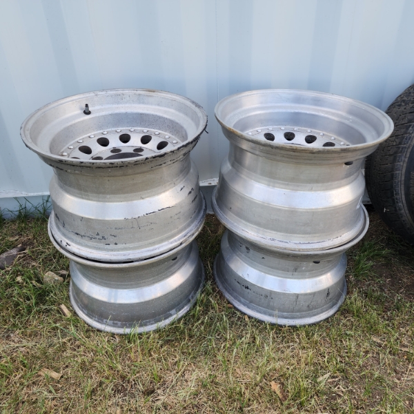 SET OF 4 RIMS OFF OF A 1978 FORD F250