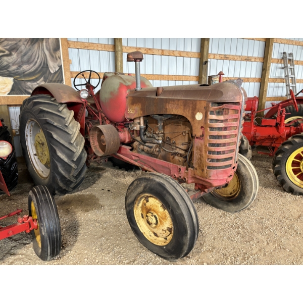 MASSEY-HARRIS 555 