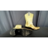 Image 4 : COWBOY HAT, RUBBER COWBOY BOOTS AND VINTAGE HORSE  RACING FORMS 