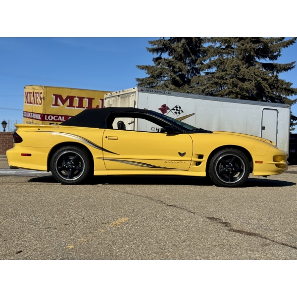 NO RESERVE 2002 PONTIAC FIREBIRD TRANS AM COLLECTORS EDITION RAM AIR CONVERTIBLE