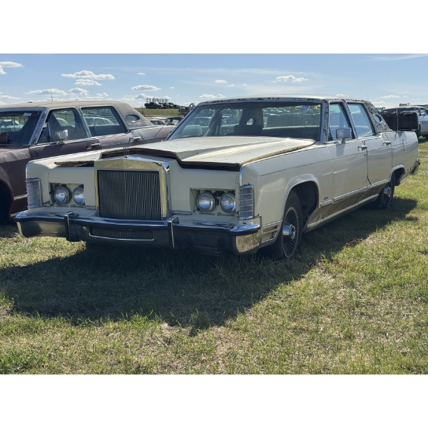 1978 LINCOLN TOWN CAR 