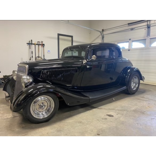 1933 FORD COUPE