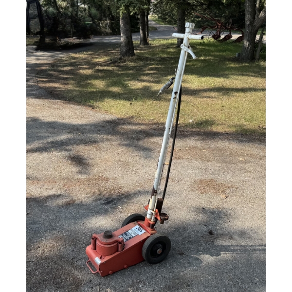 HEIN-WERNER 10-TON AIR/HYDRAULIC FLOOR JACK
