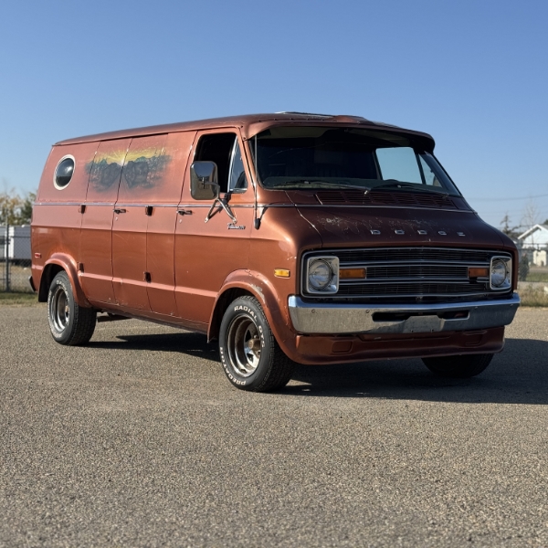 1976 DODGE TRADESMAN 200