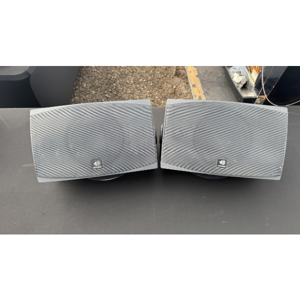 PAIR OF HIGH-END SONANCE MARINER 61 SPEAKERS 6 1/2"