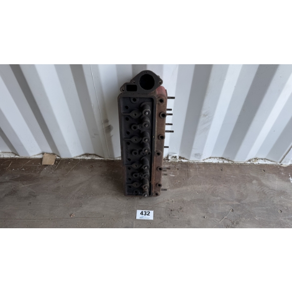 VINTAGE INLINE 6-CYLINDER CYLINDER HEAD