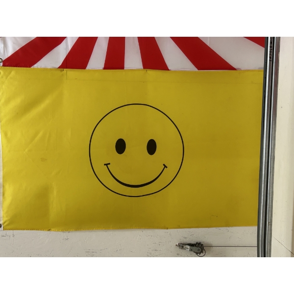 SMILEY FACE FLAG