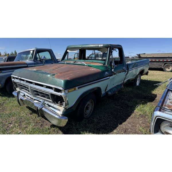 1977 FORD F-100 CUSTOM