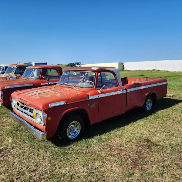 1968 DODGE D100
