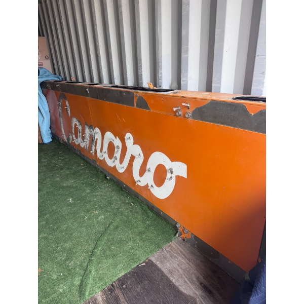 NO RESERVE CAMARO SIGN