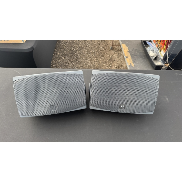 PAIR OF HIGH-END SONANCE MARINER 61 SPEAKERS 6 1/2"
