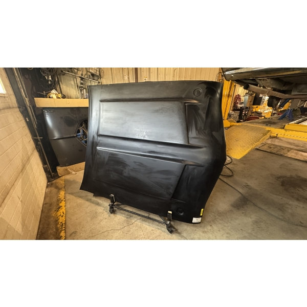 1969-1970 OLDSMOBILE 442/CUTLASS FIBERGLASS HOOD