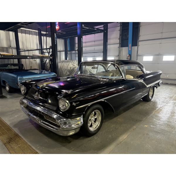NO RESERVE 1957 OLDSMOBILE SUPER 88 