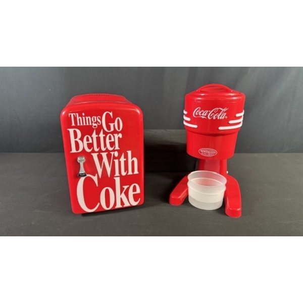 COCA-COLA 4L MINI FRIDGE & NOSTALGIA ELECTRICS SHAVED ICE MAKER SET