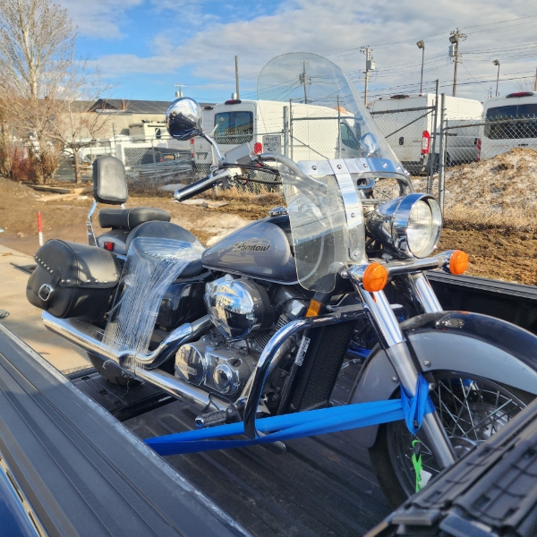 2005 HONDA VT750 CA
ORIGINAL OWNER 
LOW MILEAGE AT 3986 KM 
NEVER DROPPED 
STORED SINCE NEW IN HEATE