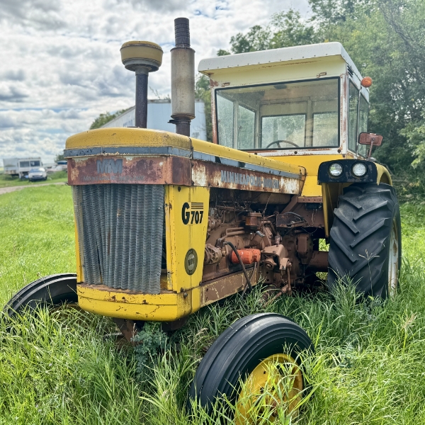 25 - MINNEAPOLIS-MOLINE G707