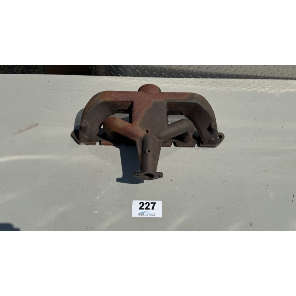 Massey 33 Manifold 