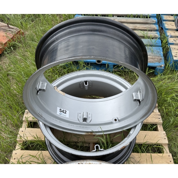 PAIR OF 24XW10 CLAMP-STYLE TRACTOR RIMS WHS002