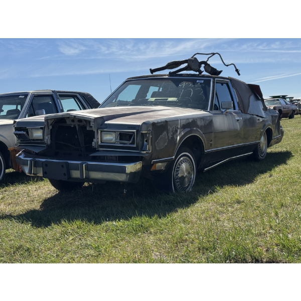 1988 LINCOLN TOWN CAR 
